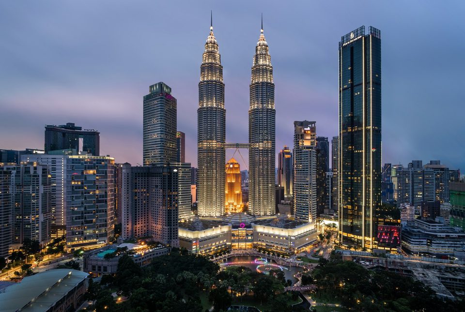 Business Ecosystem & Amenities